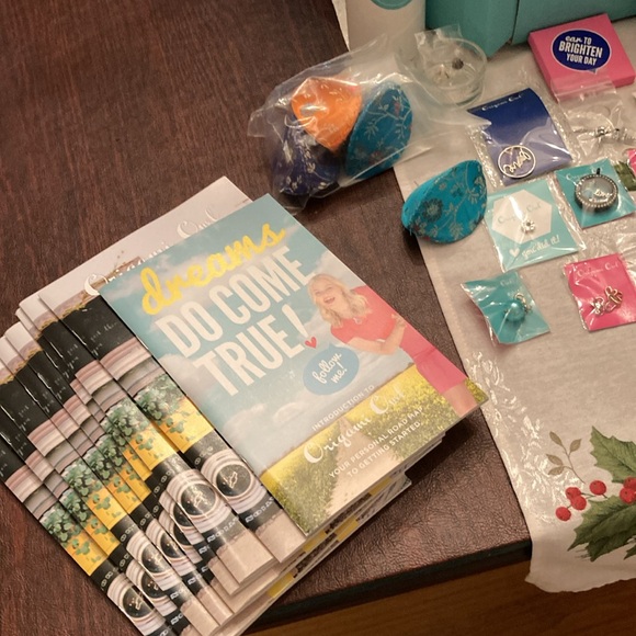 NIB Origami Owl Retired Lot  - Picture 6 of 12